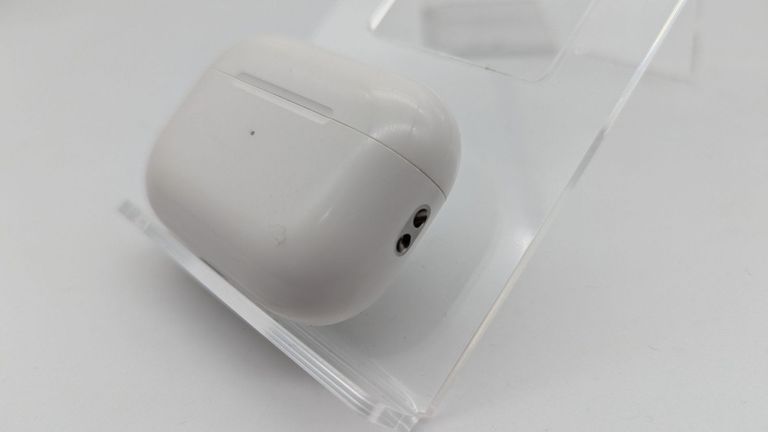 Apple airpods pro 2nd generation with magsafe charging case usb-c Код:01-200891885. Изображение 5
