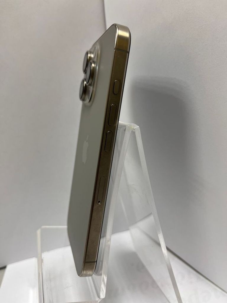 Купити Apple iphone 16 pro 256gb Б/У