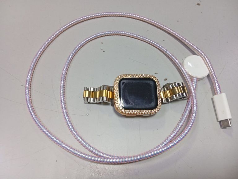 Купити Apple watch se gps 40mm aluminum case Б/У