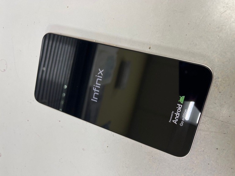 Купить Infinix smart 10 4/128gb Б/У