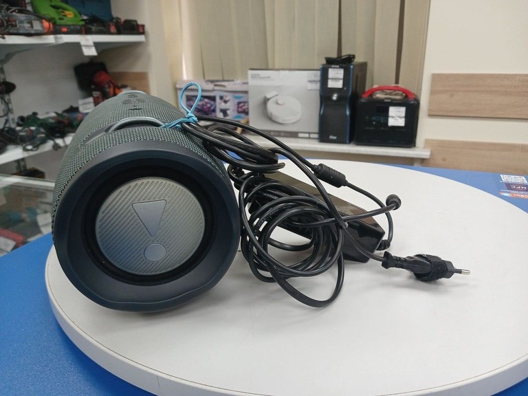 Дешиво Jbl Xtreme 2 Red с ломбарда