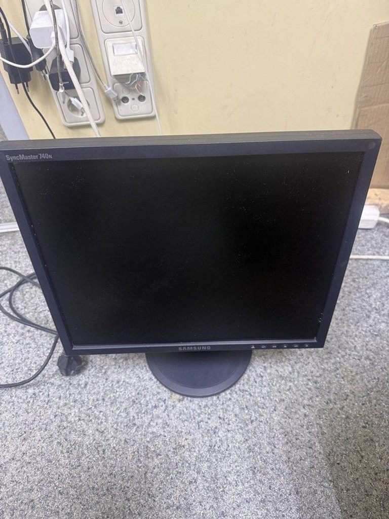 Купити Samsung 740n Б/У