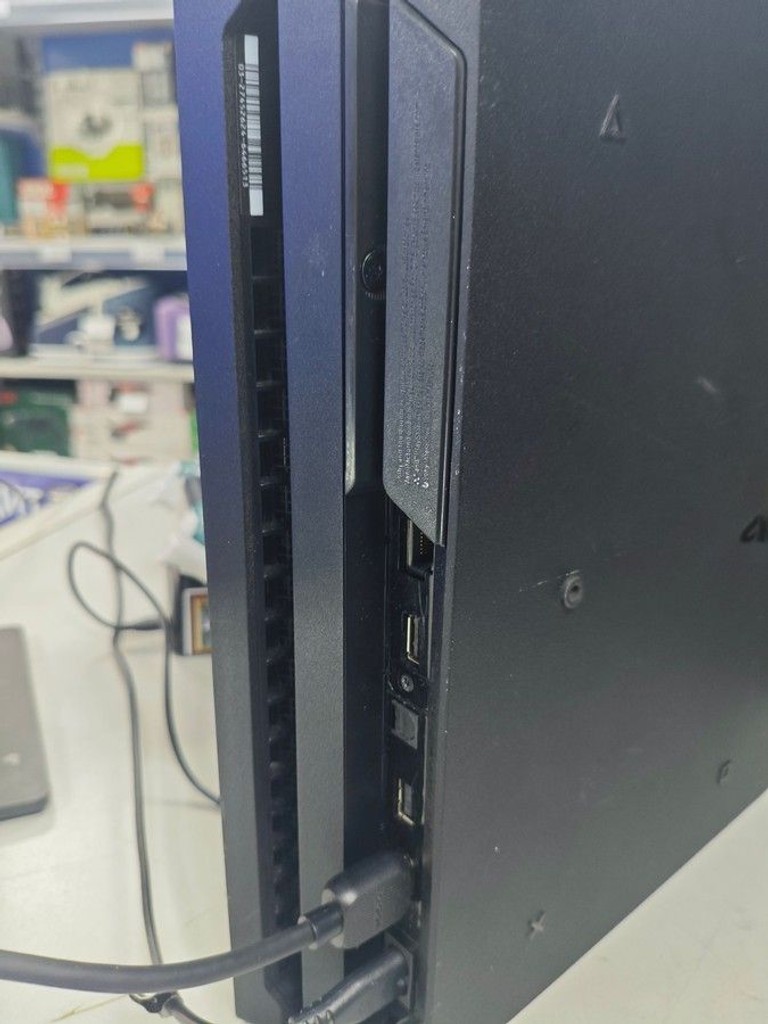 Sony playstation 4 pro 1tb Код:01-200950227. Зображення 6