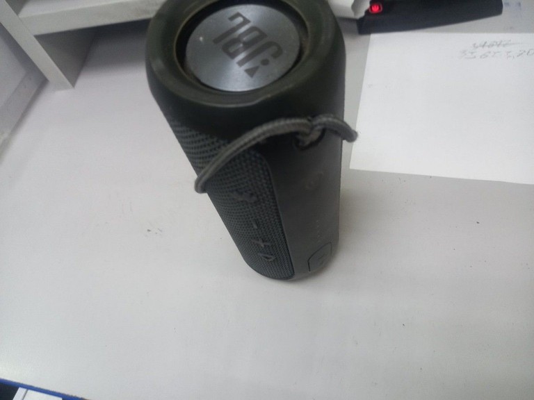 Оголошення Jbl flip essential Б/У