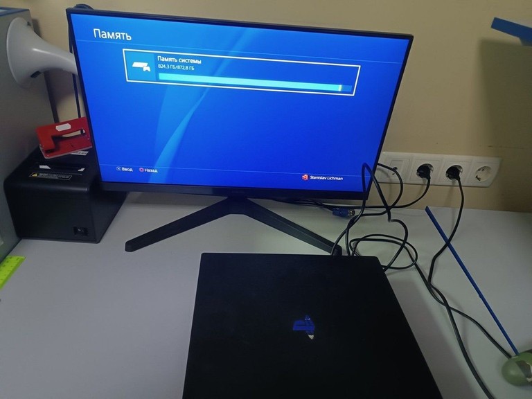 Купити Sony playstation 4 pro 1tb Б/У