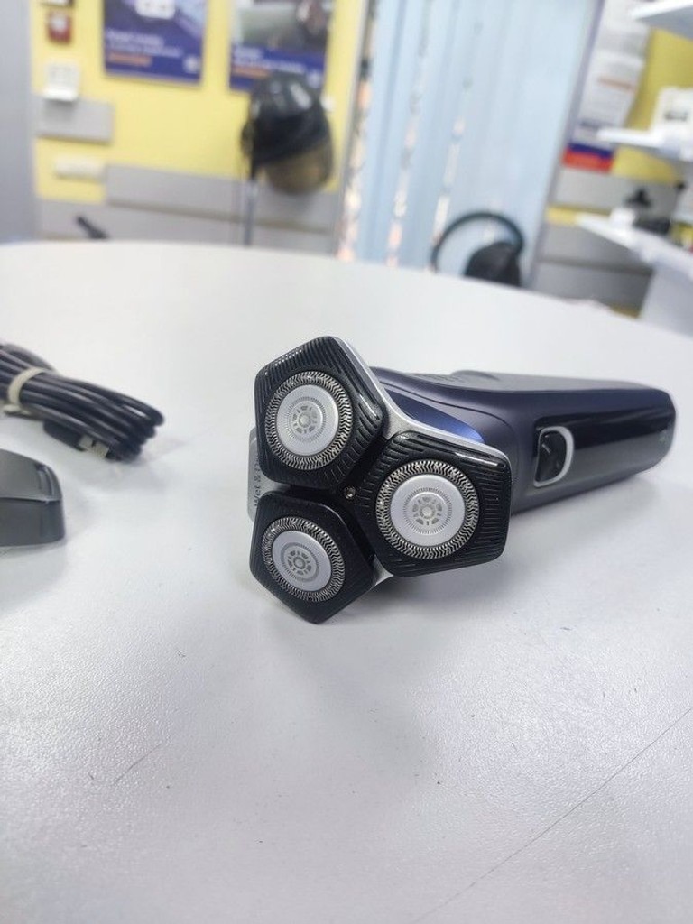 Оголошення Philips Shaver series 5000 S5885/10 Б/У