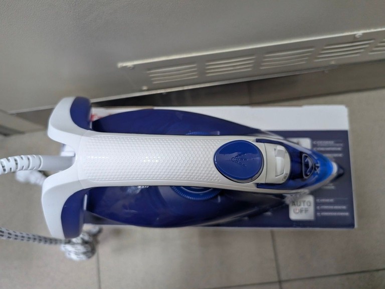 Дешиво Tefal Easygliss Plus FV5735 с ломбарда