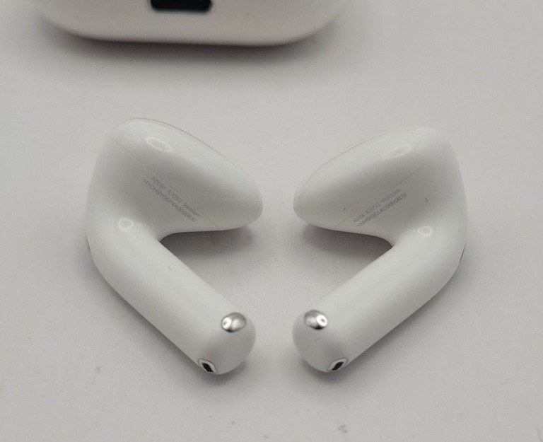 Розпродаж Apple airpods 4, продавець Техноскарб