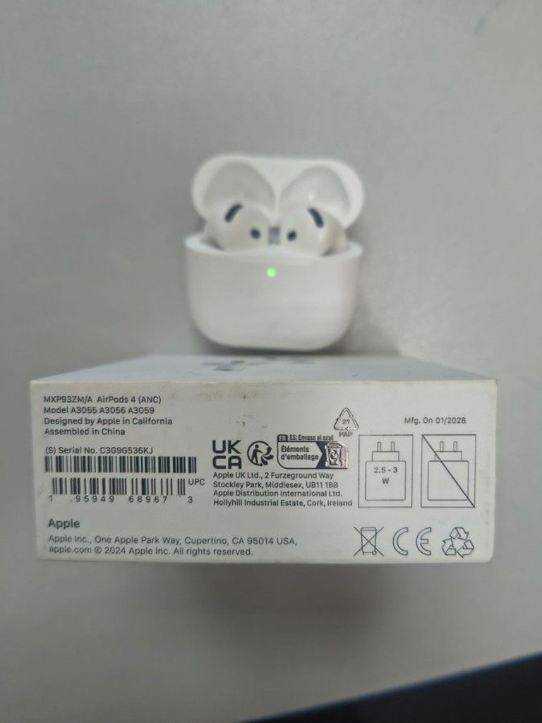 Дешиво Apple airpods 4 with active noise cancellation с ломбарда