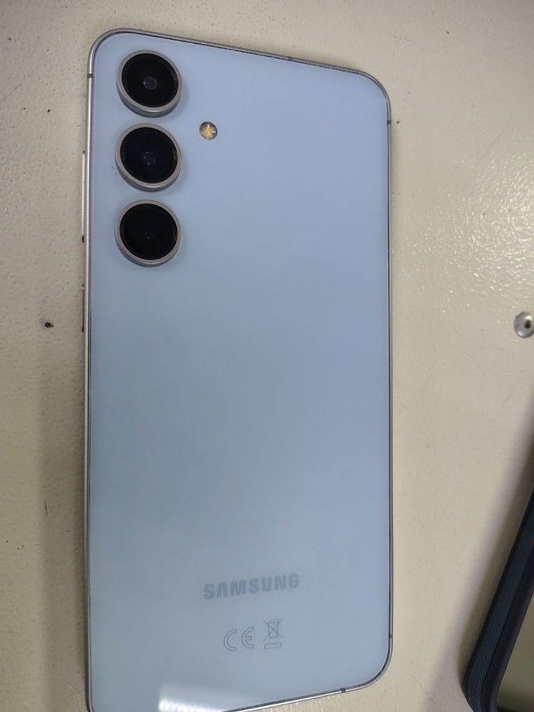 Samsung galaxy s24 fe 8/128gb Код:01-201004605. Зображення 8