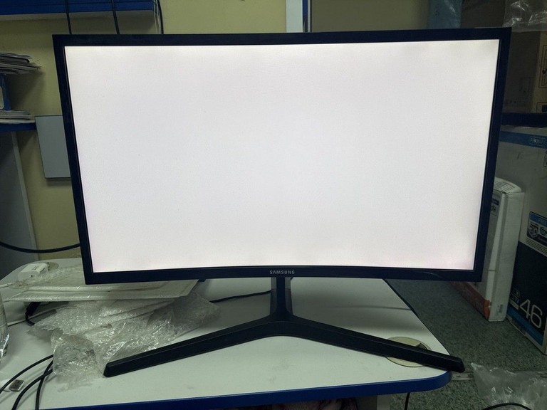 Купить Samsung odyssey gaming crg5 lc24rg50f Б/У