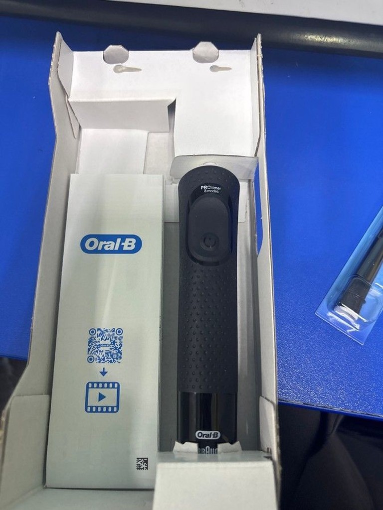 Дешево Oral-b Vitality D103.413.3 PRO Protect X Clean Vapor Blue + toothpaste з ломбарду