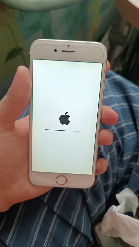 Купити iPhone 6 64 gb працює Б/У