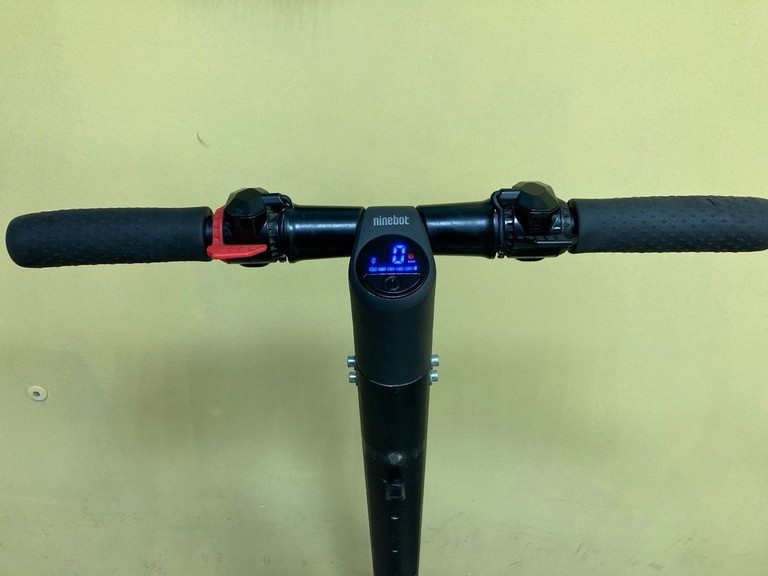 Дешево Ninebot kickscooter es2 з ломбарду