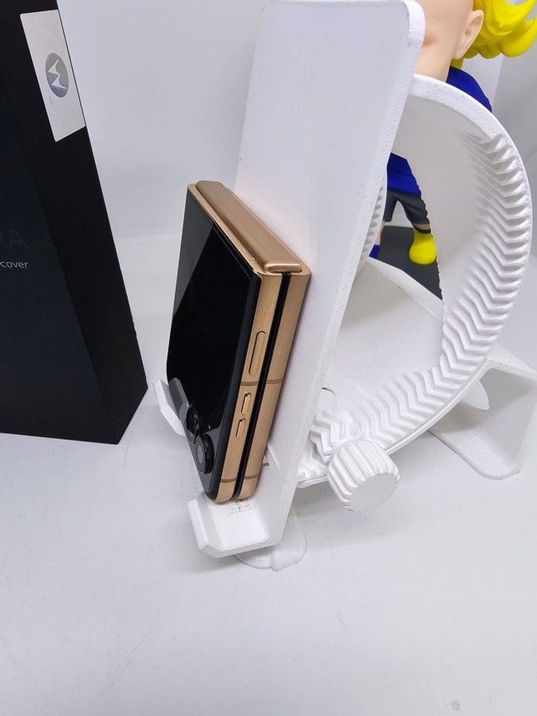 Дешево Motorola razr 60 ultra 16/512gb з ломбарду