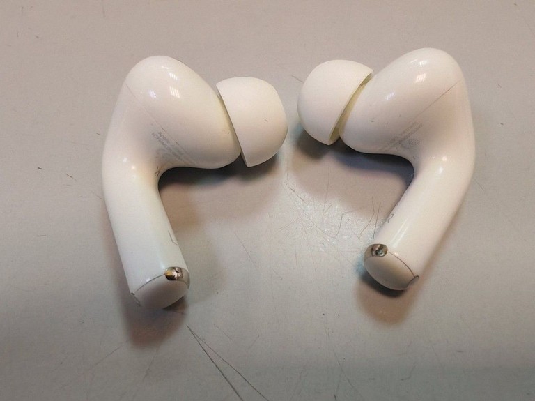Дешево AirPods Pro 3 з ломбарду