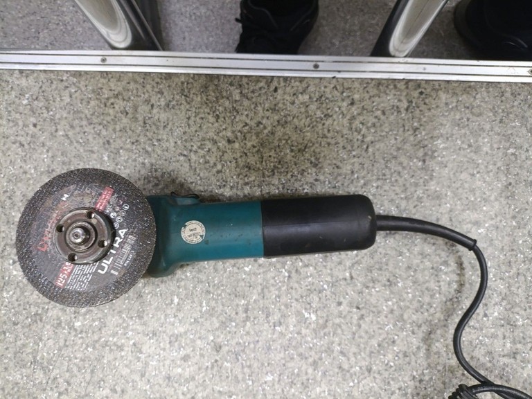 Купити Makita 9558NB Б/У