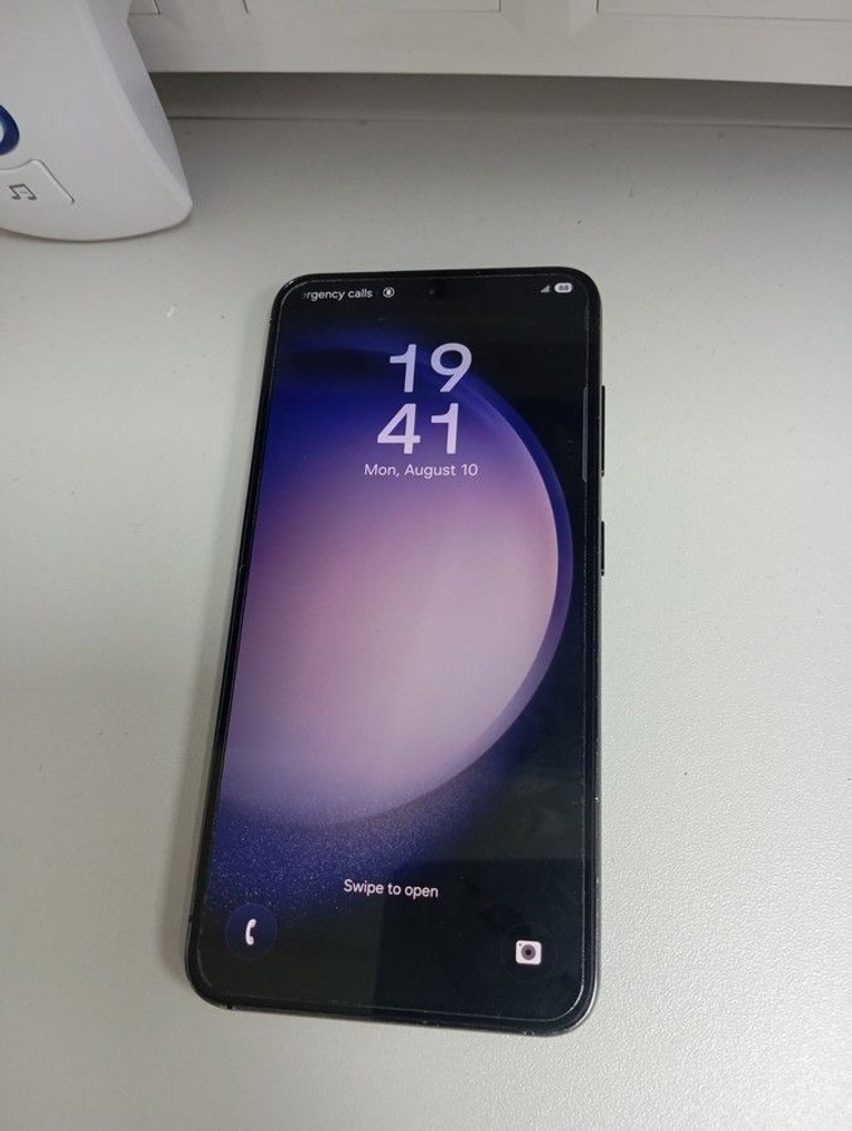 Розпродаж Samsung galaxy s23 8/128gb, продавець Техноскарб