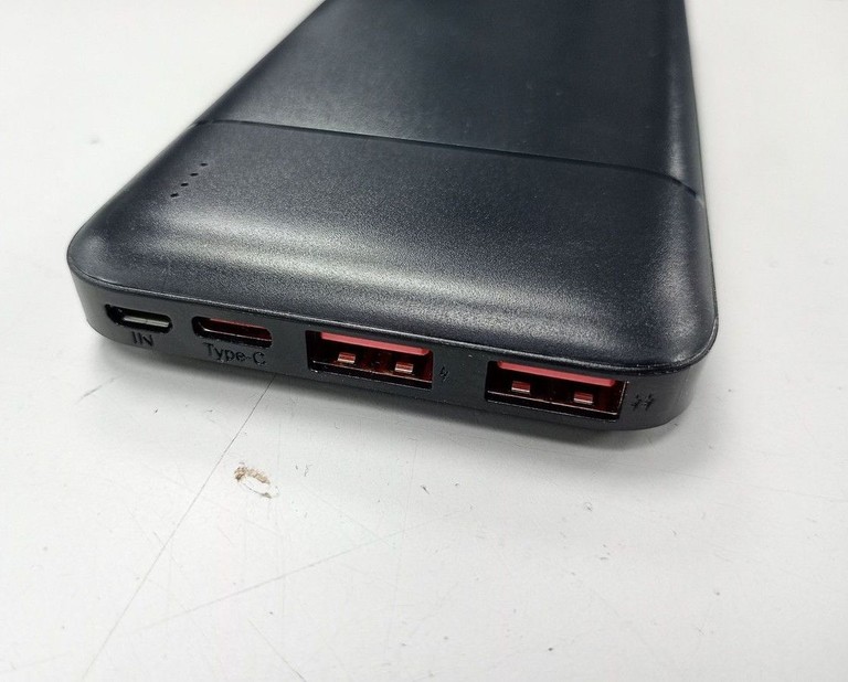 Оголошення Rivacase VA2031 10000mAh Black Б/У