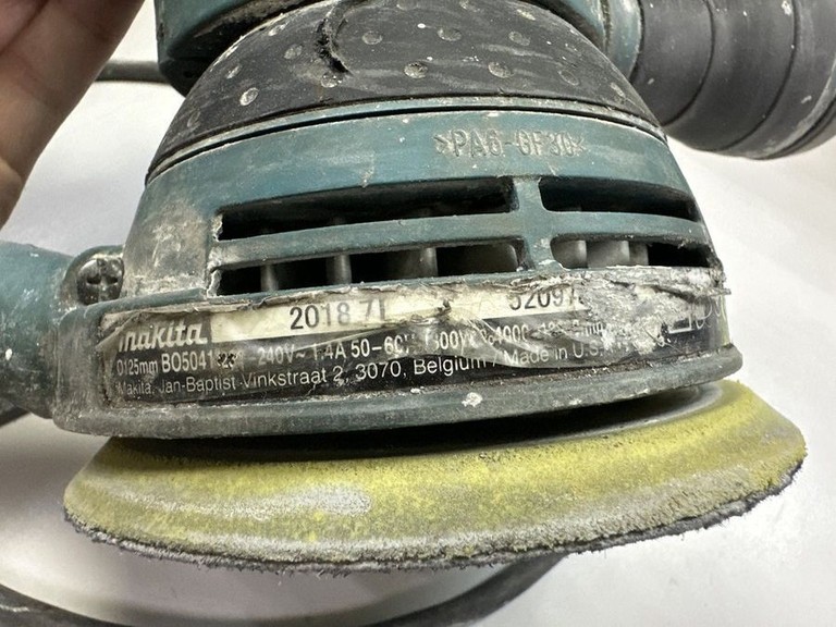 Дешево Makita BO5041 з ломбарду