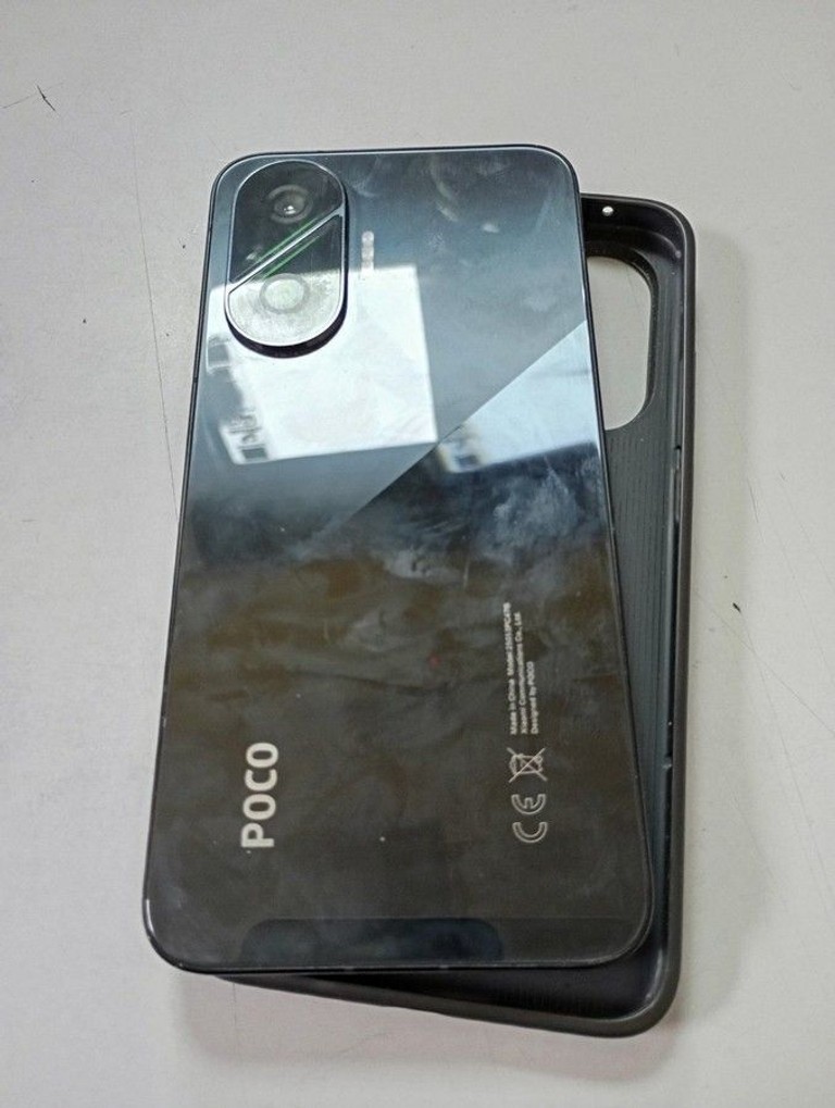 Купить Poco F7 12/512GB Black Б/У