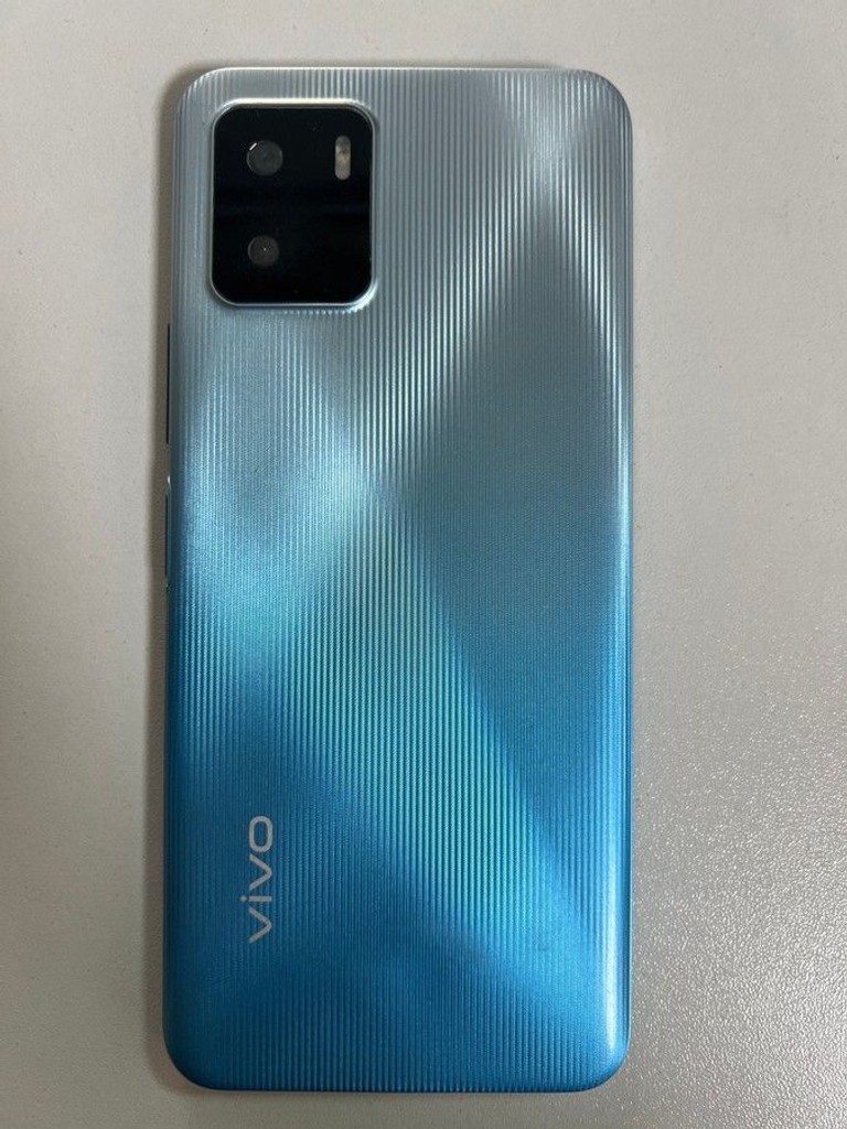 Купити Vivo y15s 3/32gb Б/У