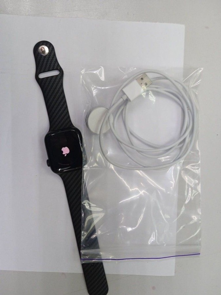 Купити Apple watch se 2 gps 44mm aluminium case Б/У