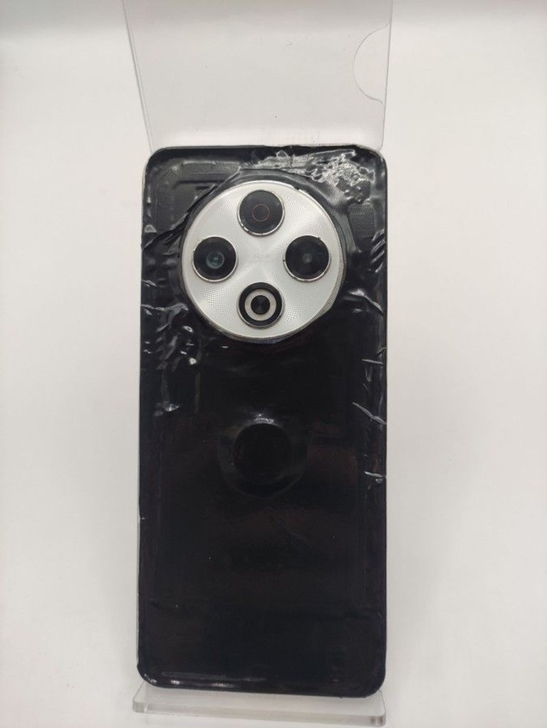 Дешиво Tecno spark 30 kl6 8/256gb с ломбарда