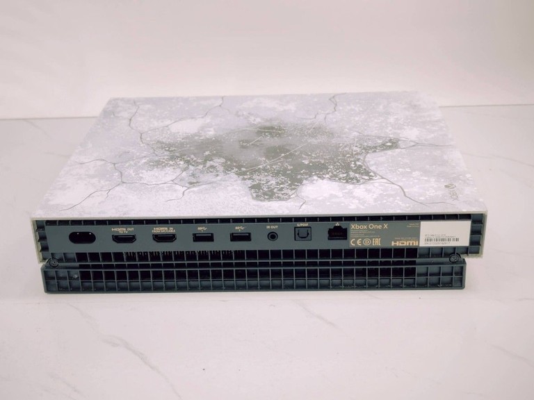 Дешиво Microsoft Xbox One X 1TB с ломбарда