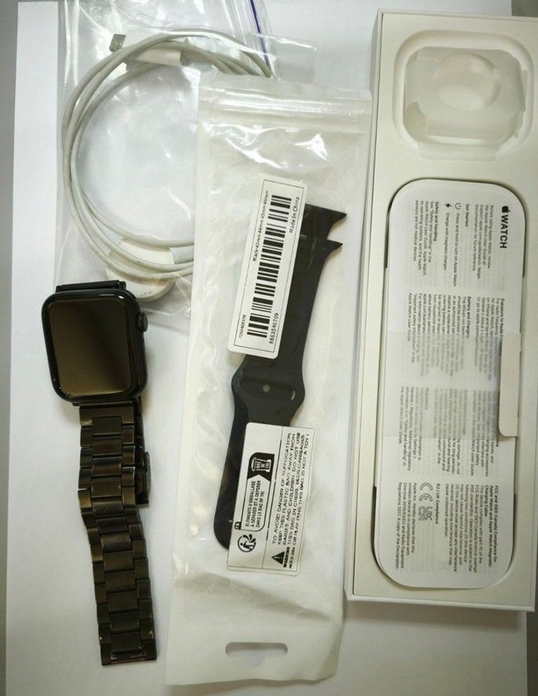Apple watch se 2 gps 44mm aluminium case Код:01-201161702. Изображение 6