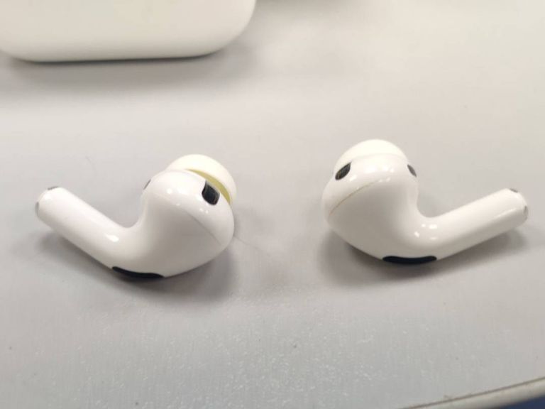 Apple AirPods Pro (MWP22)