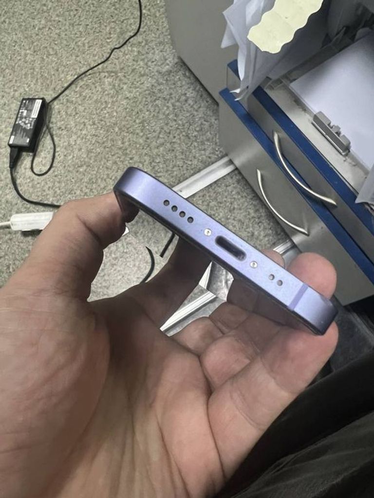 Apple iPhone 12 mini 64GB (PRODUCT)RED Код:01-19075577. Зображення 6
