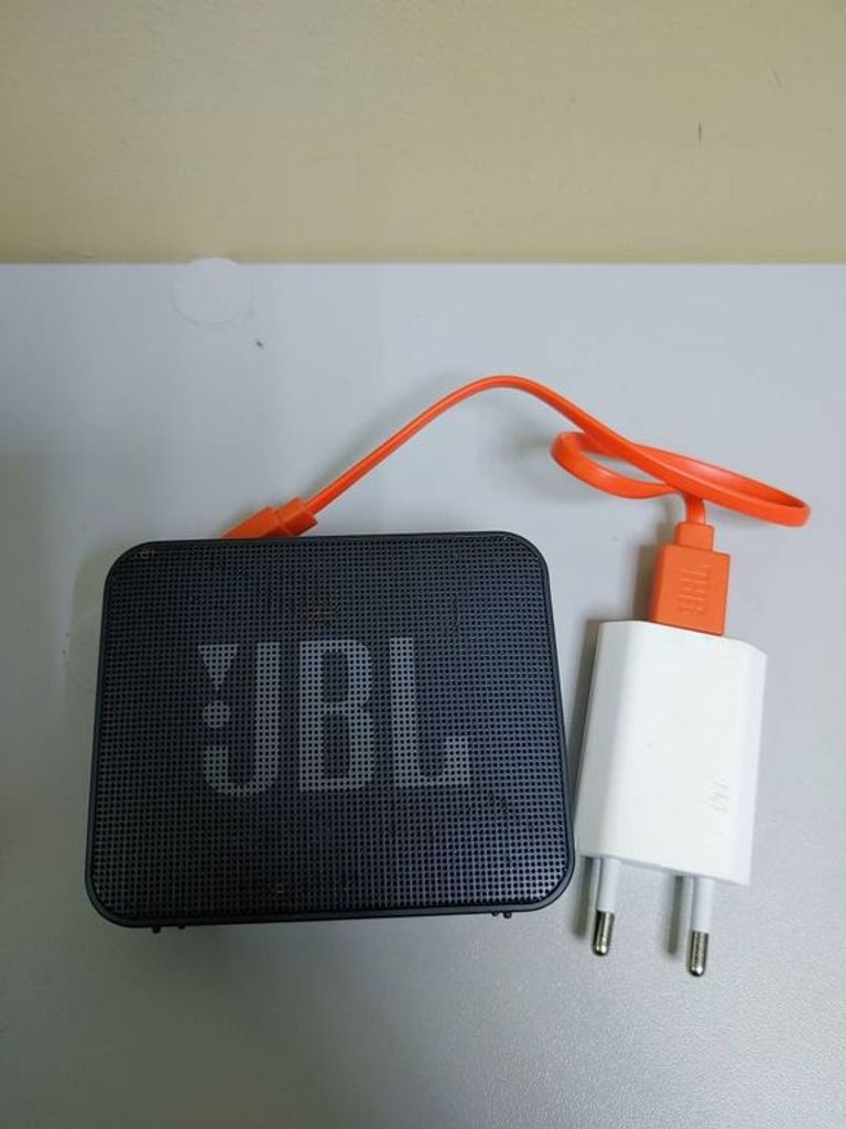Купити Jbl go essential Б/У