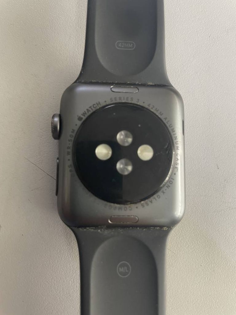 Apple watch series 3 gps 42mm aluminium case a1859