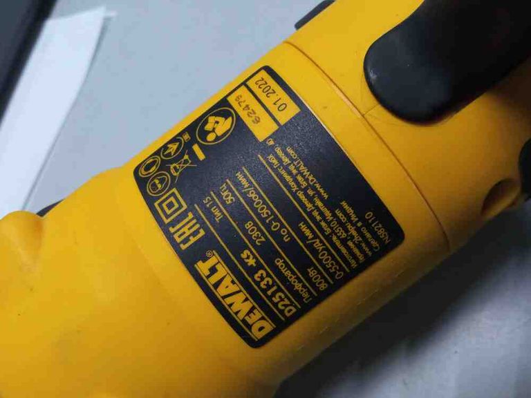 Купити Dewalt D25133K Б/У