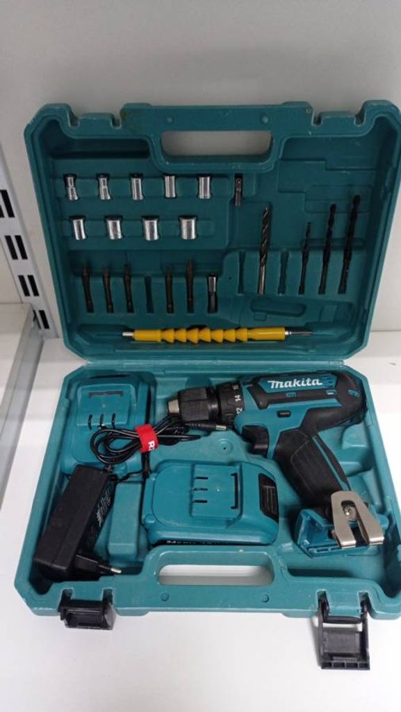 Купить Makita df 550 dwe копія + 2акб 5ah + зу Б/У