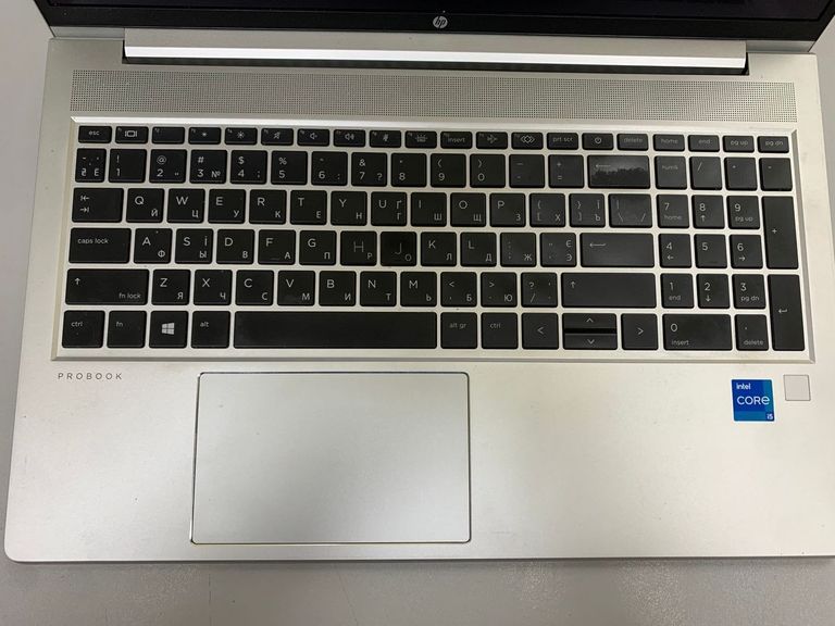 Дешево Hp єкр. 15,6/ core i5-1135g7 2,4ghz/ ram16gb/ ssd256gb/ iris xe з ломбарду