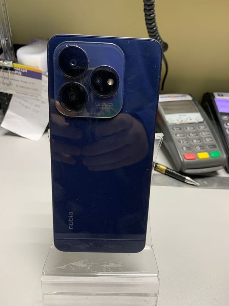 Дешево Zte Nubia V60 Design 6/256GB Purple з ломбарду