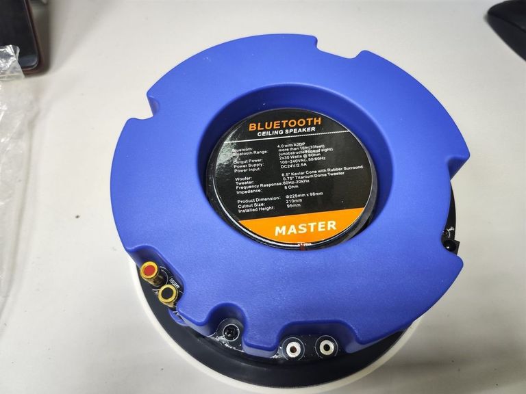 Дешиво Lumi Audio 6.5" 2-way kevlar bluetooth ceiling speaker с ломбарда