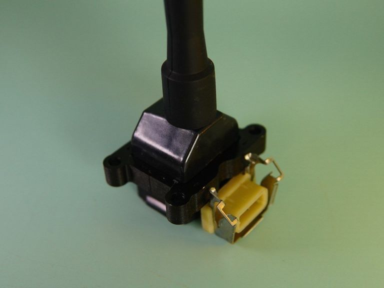 Дешиво Котушка запалювання Бмв Bmw 3 (E30, E36, E46), 5 (E34, E39), 7 (E32, E38), 8 (E31), Z3 (E36) Нова. с ломбарда