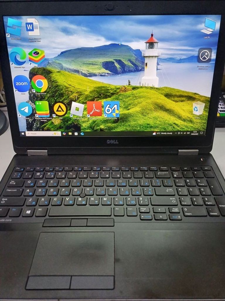 Купити Dell єкр. 15,6/ core i5 6200u 2,3ghz/ ram8gb/ ssd256gb/intel hd graphics 520 Б/У