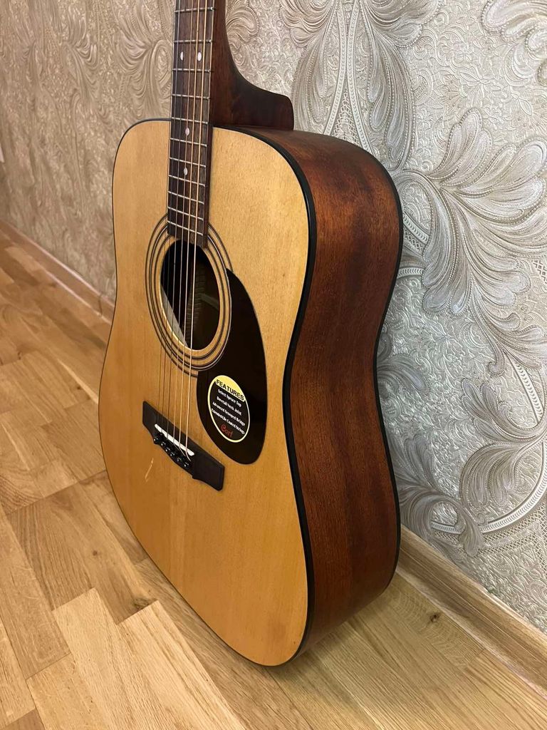 Дешиво Cort AD810 с ломбарда