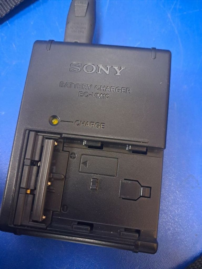 Sony alpha slt-a58 + sony sal1855 dt 3.5-5.6/18-55 sam Код:01-200521100. Изображение 5