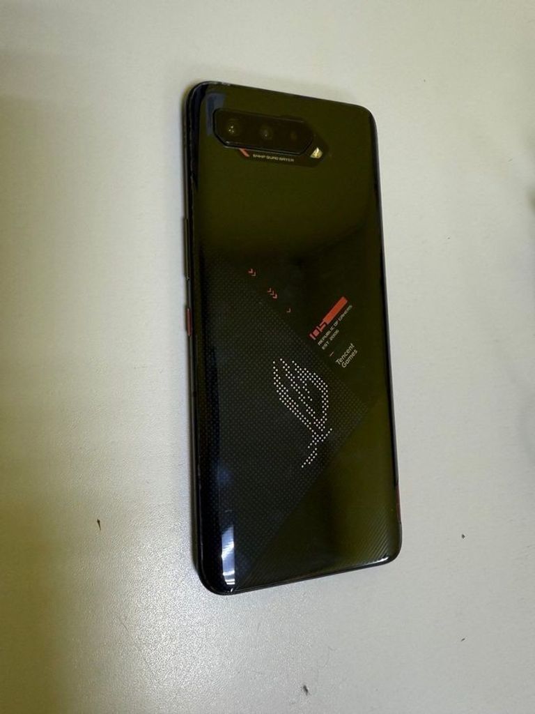 Купити Asus rog phone 5 12/256gb Б/У