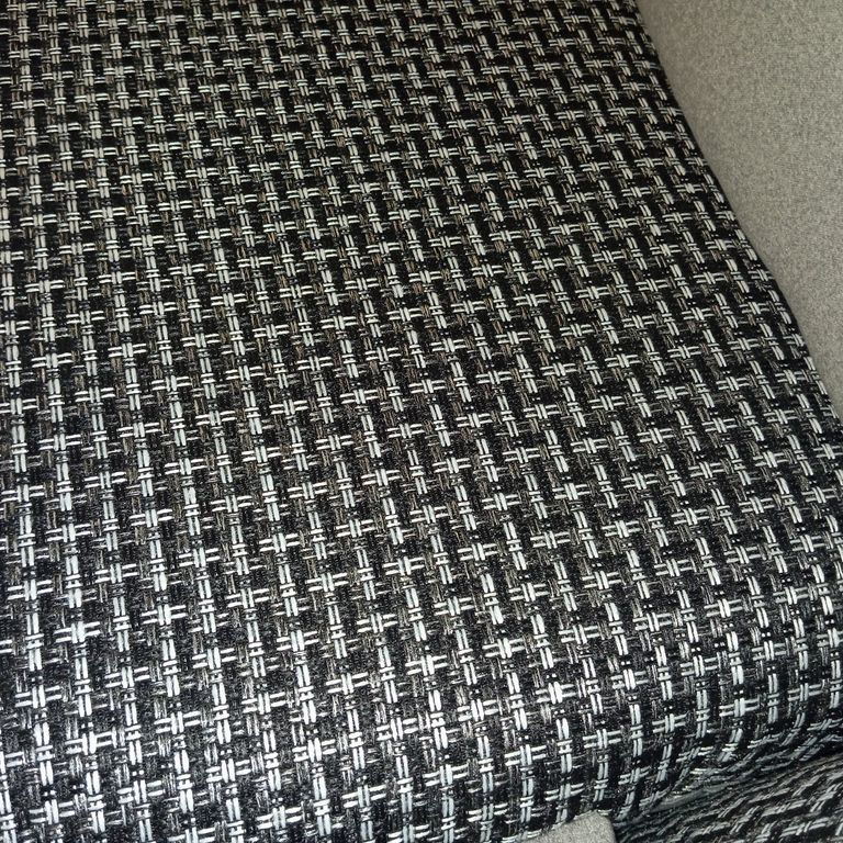 Дешиво у вітальню с ломбарда