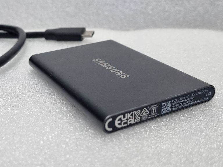 Дешиво Samsung T7 1 TB Red (MU-PC1T0R/WW) с ломбарда