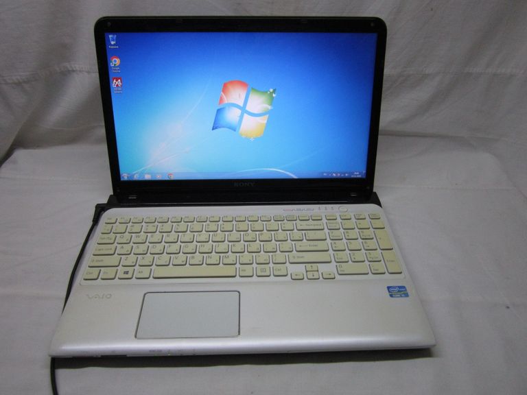 Купити Sony Vaio sve151j13v 15.6" Б/У