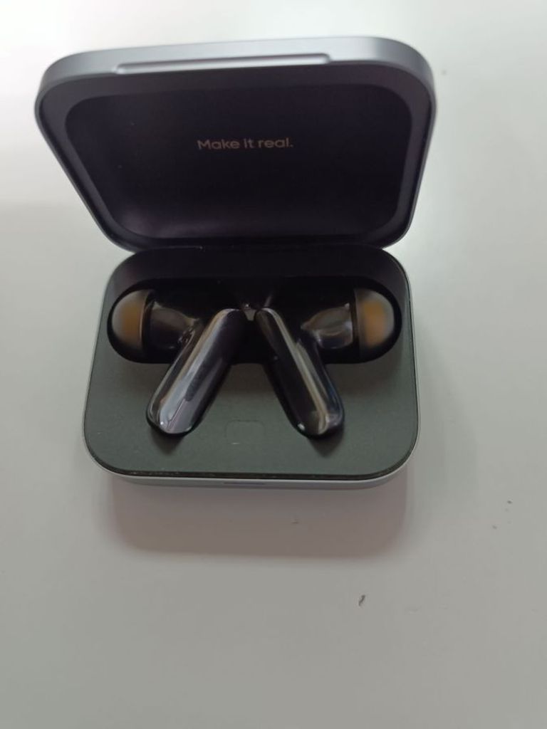 Купить Realme buds air 7 pro metallic racing Б/У