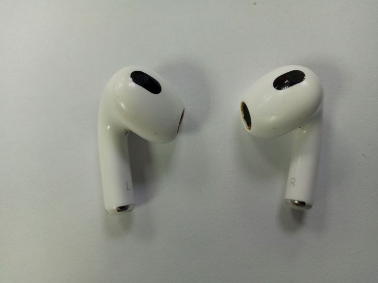 Дешево Apple airpods 3rd generation з ломбарду
