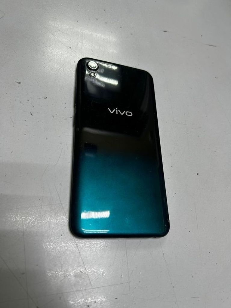 Дешиво Vivo vivo 2015 y1s 2/32gb с ломбарда